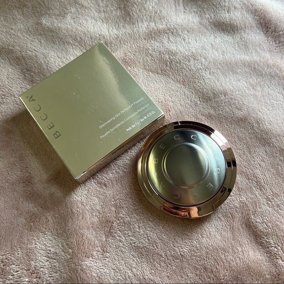 Becca vanilla quartz highlighter - Picture 3 of 7